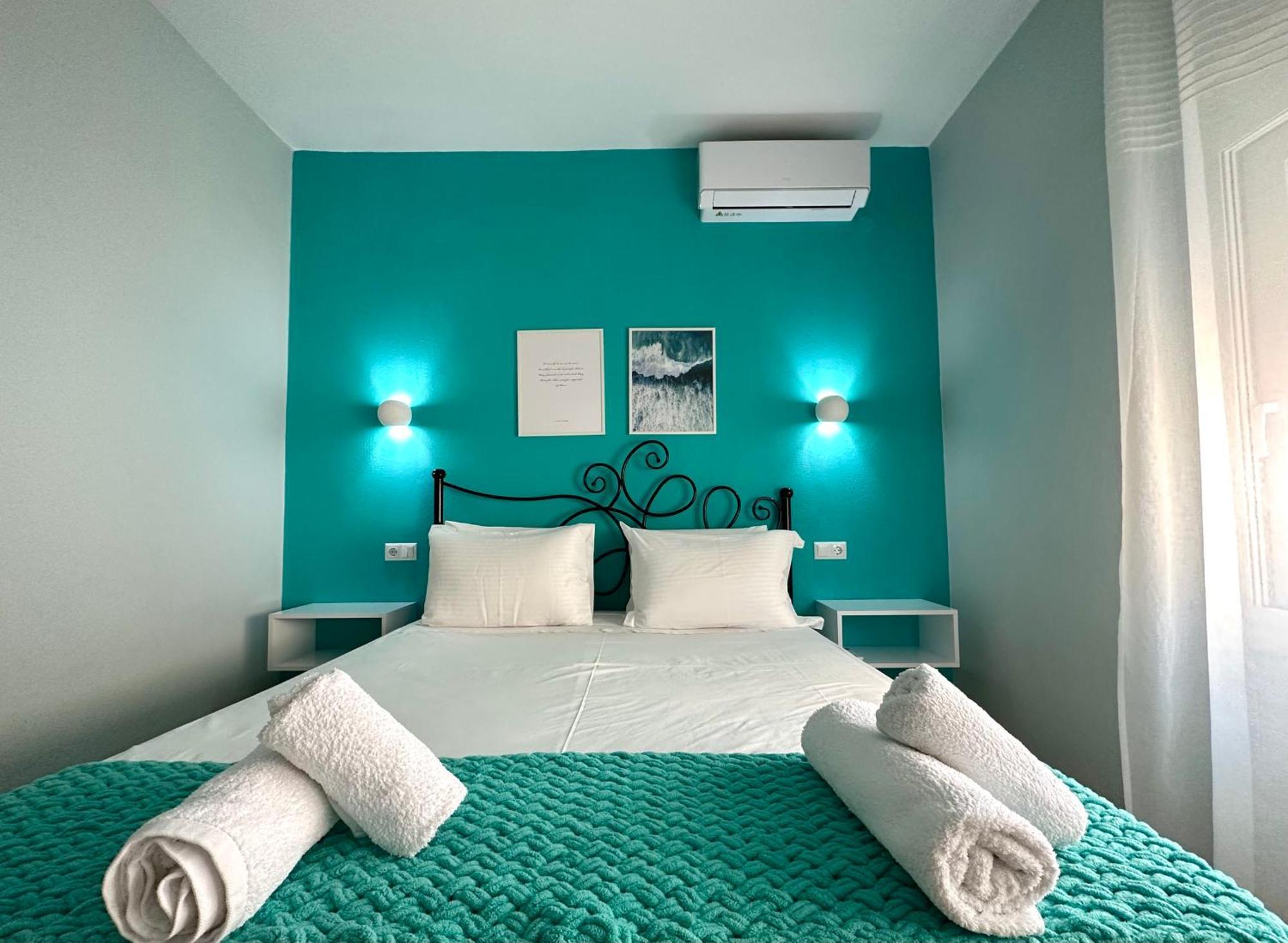 W Pearl Suite Néa Péramos Eksteriør bilde